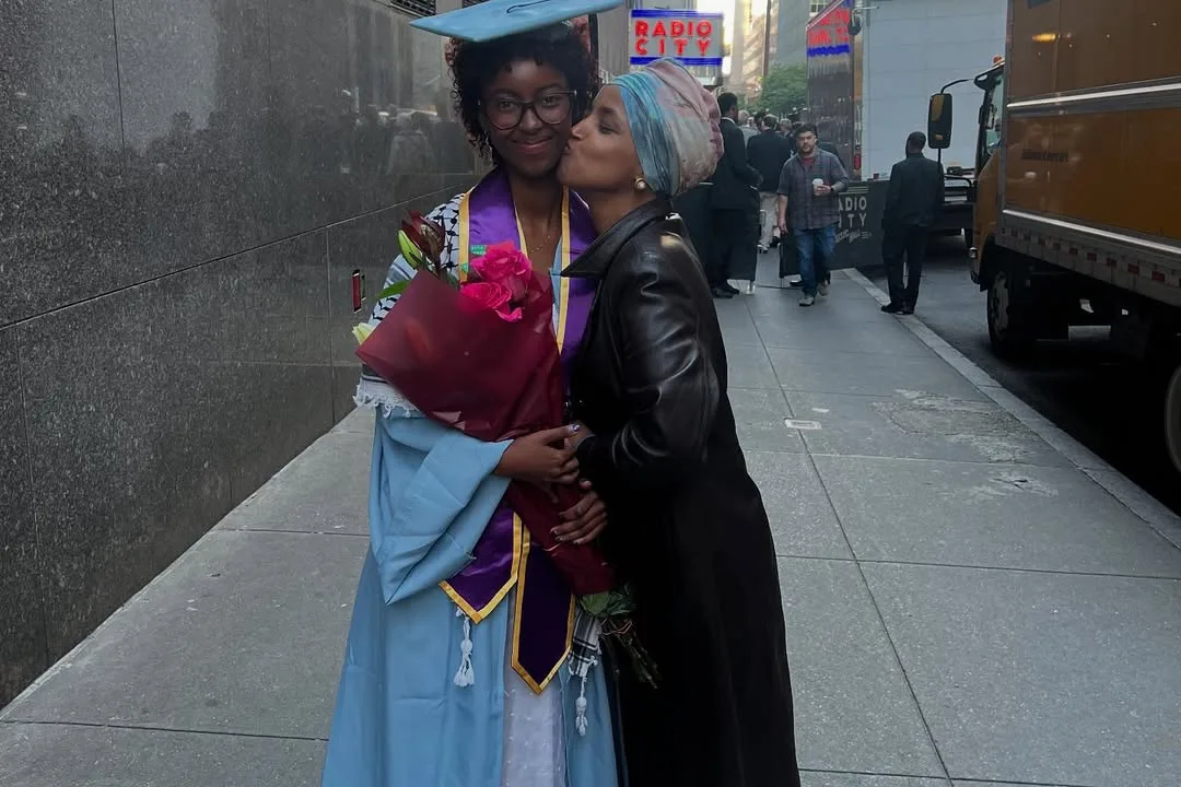 Lantang Kritik Donald Trump, Ilhan Omar Wanita Islam Pertama Jadi Anggota Kongres Amerika Syarikat!