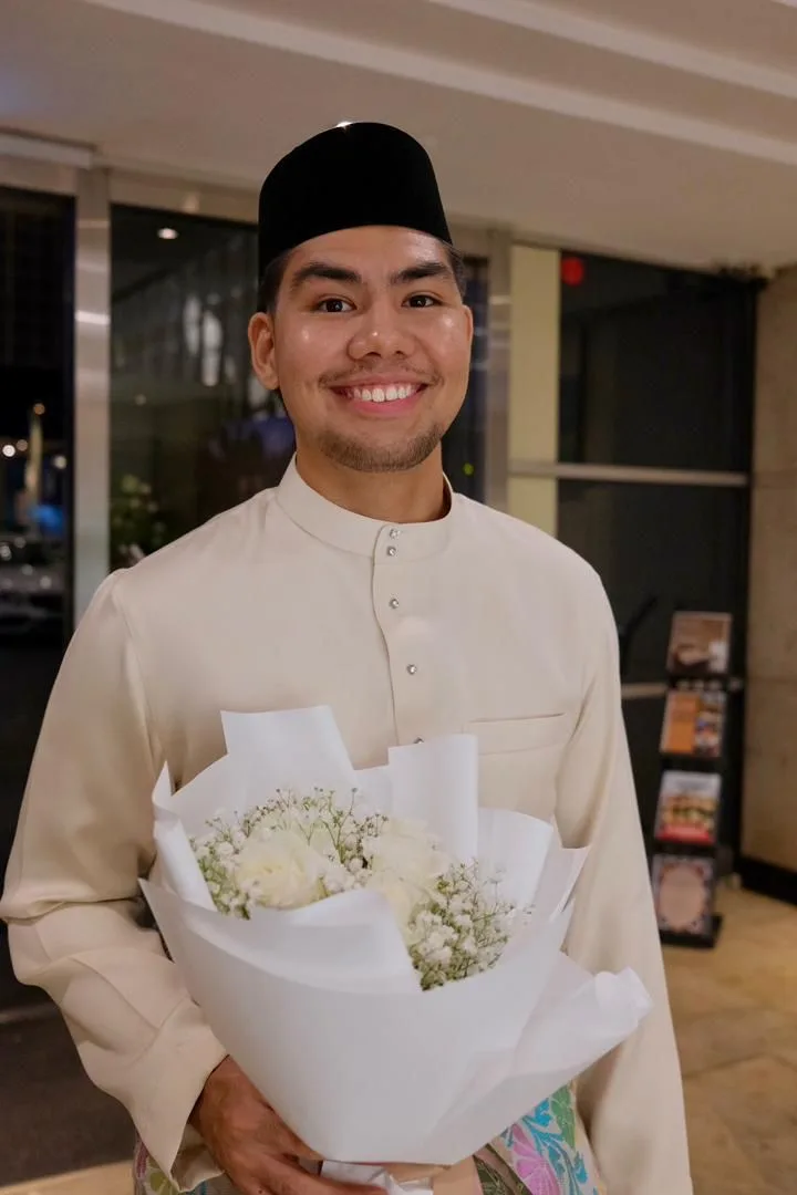 Gorgeous Mom! Bakal Terima Menantu, Wan Khatijah Syukur & Rasa Macam ‘Mimpi’ Saksi Pertunangan Anak Sulung