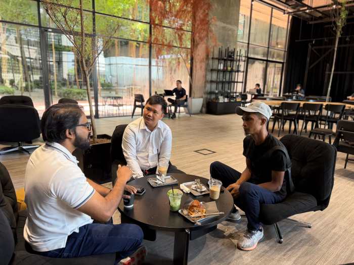 Abang Minyak Hitam Jalanan & Dicky Yau Diiktiraf, Kisah Viral Sentuh Hati Malaysia