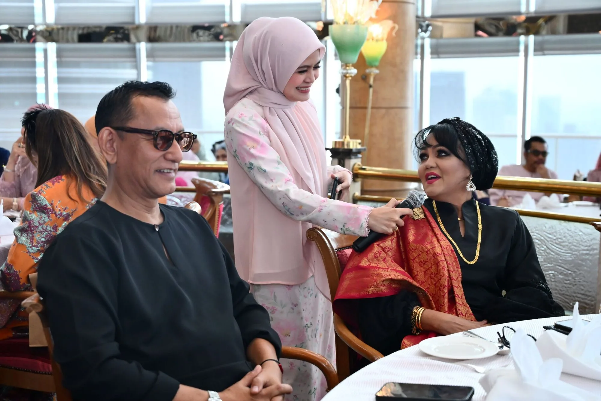 VIP & Selebriti Bergaya Raya Di Nona Lebaran 2026, Kiffy Razak Umum ‘Tutup’ Lembaran Karier!