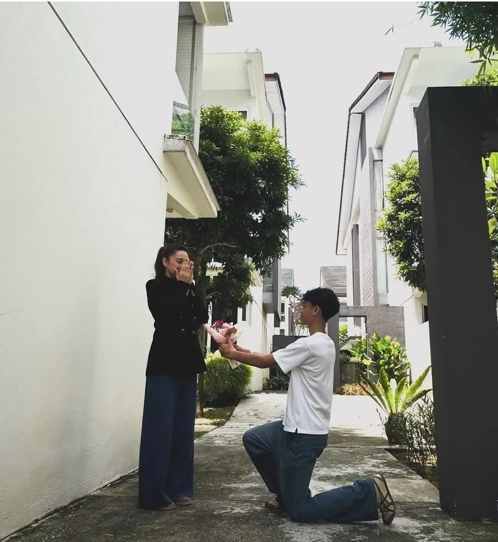 “Officially 50!” Macam Tak Menua, Rita Rudaini Tampil Awet Muda Sambut Ulang Tahun Kelahiran Ke-50