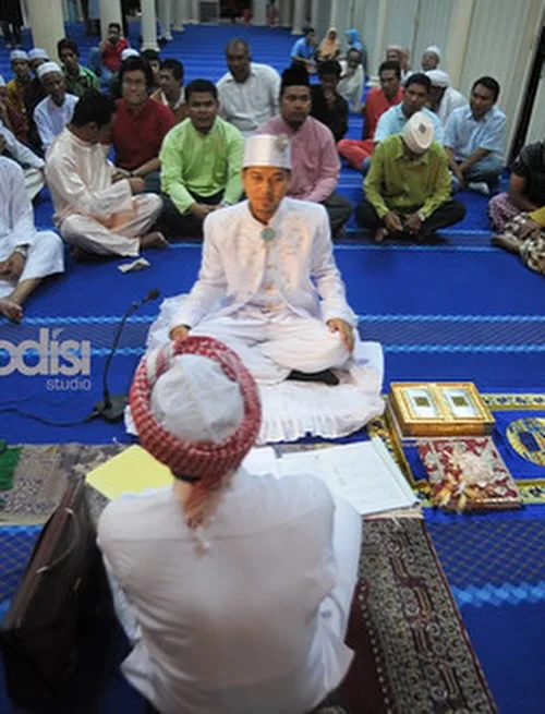 "Dia Dahulukan Saya Dalam Setiap Doanya,” Fedtri Yahya Hargai Kasih Sayang Isteri & Bahagia 15 Tahun Layari Perkahwinan 13 “Dia Dahulukan Saya Dalam Setiap Doanya,” Fedtri Yahya Hargai Kasih Sayang Isteri & Bahagia 15 Tahun Layari Perkahwinan