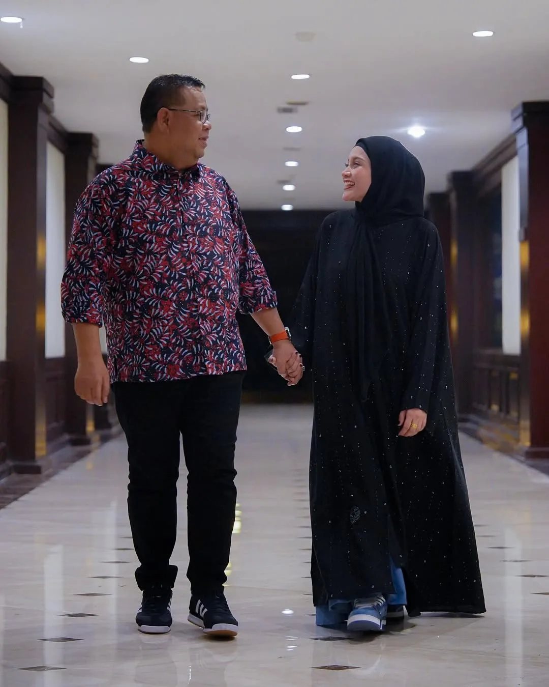Malaysia Juara Sepak Takraw, Datin Anne Ngasri Syukur Rai Kemenangan Pasukan & Suami Datuk Sumali Julang Piala Dunia ISTAF! 21 Malaysia Juara Sepak Takraw, Datin Anne Ngasri Syukur Rai Kemenangan Pasukan & Suami Datuk Sumali Julang Piala Dunia ISTAF!