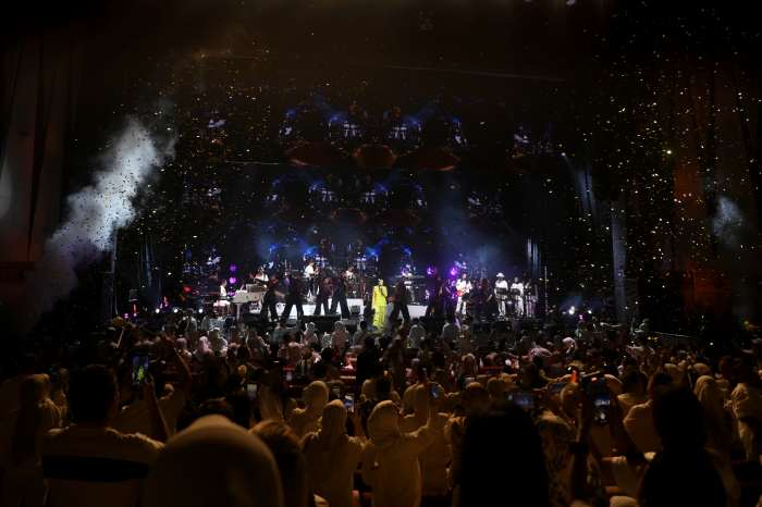 Fauziah Latiff Menyanyi Dari Hati, Rendah Diri Minta Maaf Sepanjang Konsert 9 Fauziah Latiff Menyanyi Dari Hati, Rendah Diri Minta Maaf Sepanjang Konsert