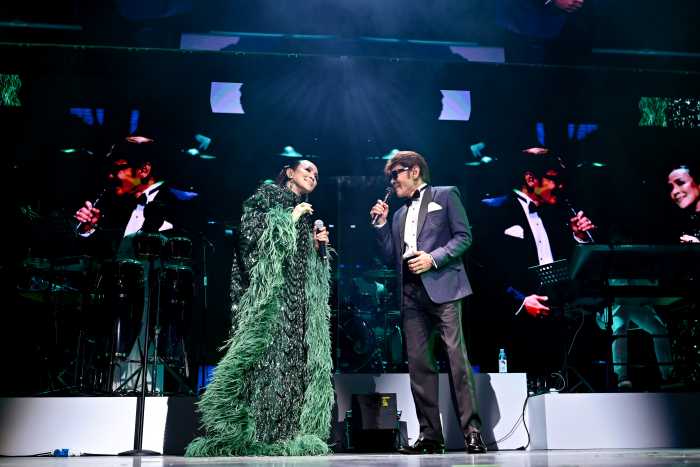 Fauziah Latiff Menyanyi Dari Hati, Rendah Diri Minta Maaf Sepanjang Konsert 13 Fauziah Latiff Menyanyi Dari Hati, Rendah Diri Minta Maaf Sepanjang Konsert