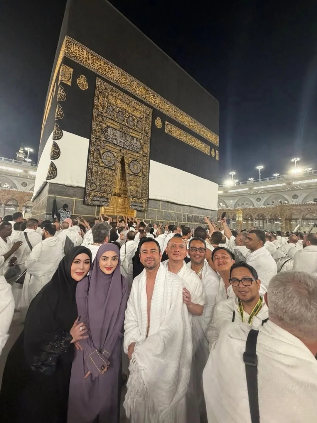 Ibadah Haji Ubah Cara Pandang Hidup & Kasih Sayang Allah, Ashanty Sebak Dijemput Ke Tanah Suci Walau Masih Fakir Ilmu! 22 Ibadah Haji Ubah Cara Pandang Hidup & Kasih Sayang Allah, Ashanty Sebak Dijemput Ke Tanah Suci Walau Masih Fakir Ilmu!