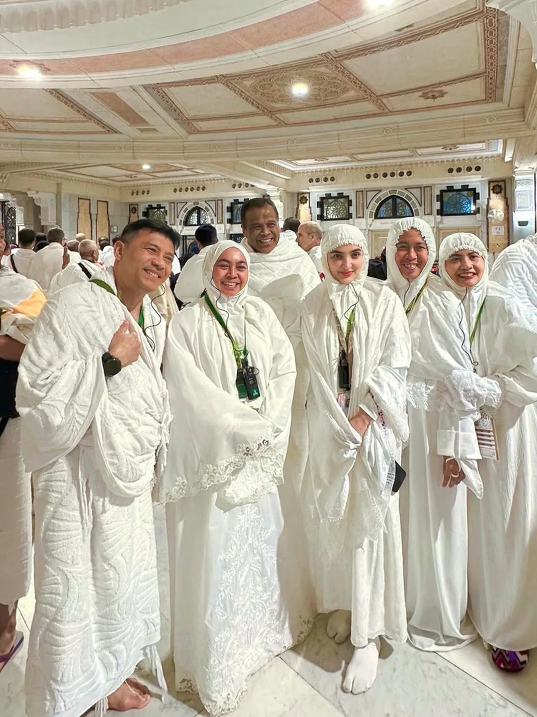 Ibadah Haji Ubah Cara Pandang Hidup & Kasih Sayang Allah, Ashanty Sebak Dijemput Ke Tanah Suci Walau Masih Fakir Ilmu! 24 Ibadah Haji Ubah Cara Pandang Hidup & Kasih Sayang Allah, Ashanty Sebak Dijemput Ke Tanah Suci Walau Masih Fakir Ilmu!