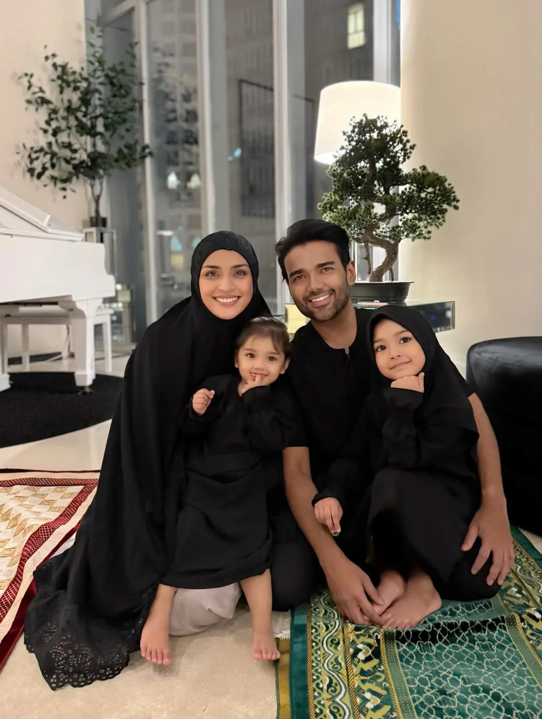 Gelagat Comel Rainaa Tarik Perhatian, Anak Perempuan Rizman Nordin & Nurida Suraya Cecah Usia 2 Tahun!