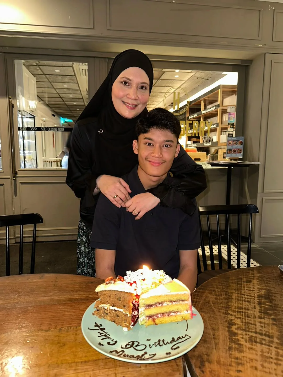 Pesona Arni Nazira, Pelantun Lagu Cinta Antara Benua Ini Tak Lagi Aktif Seni & Bahagia Urus Keluarga!