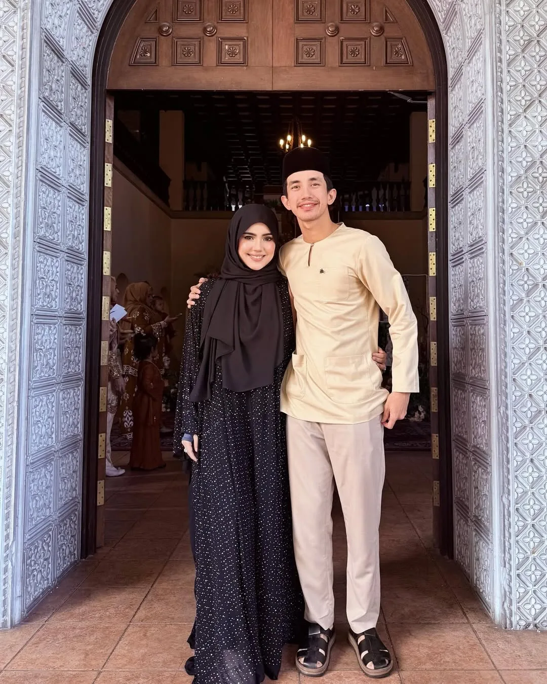 Bergelar Ibu Usia 24 Tahun, Dahlia Rizal Akui Letih Tapi Sangat Indah & Tiap Momen Bersama Anak Tak Ternilai!