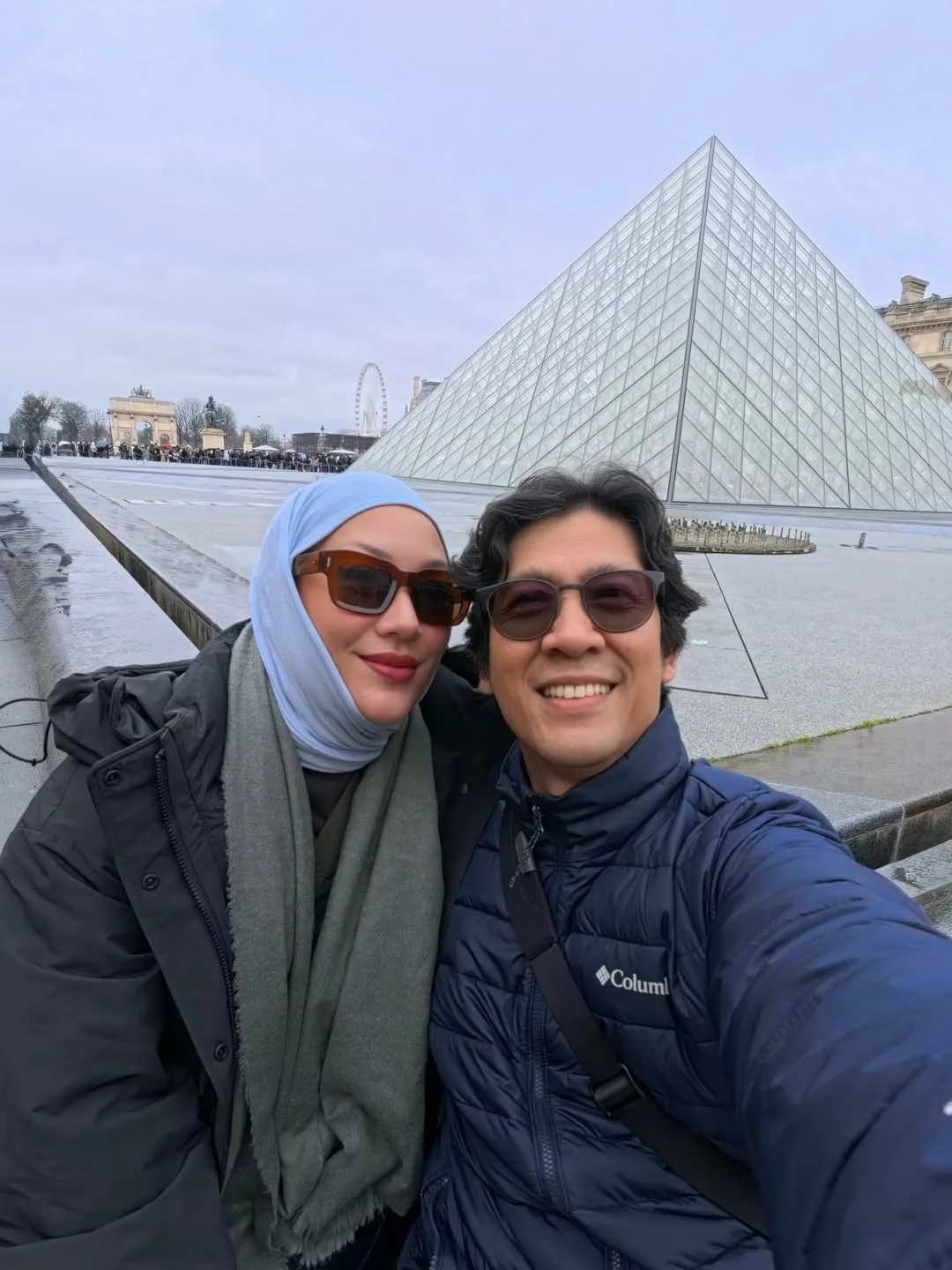 Rumah Tangga Bahagia Zarul Umbrella, Jarang Kongsi Wajah Isteri Tapi Sentiasa Ada Di Sisi Selama 17 Tahun Kahwin!