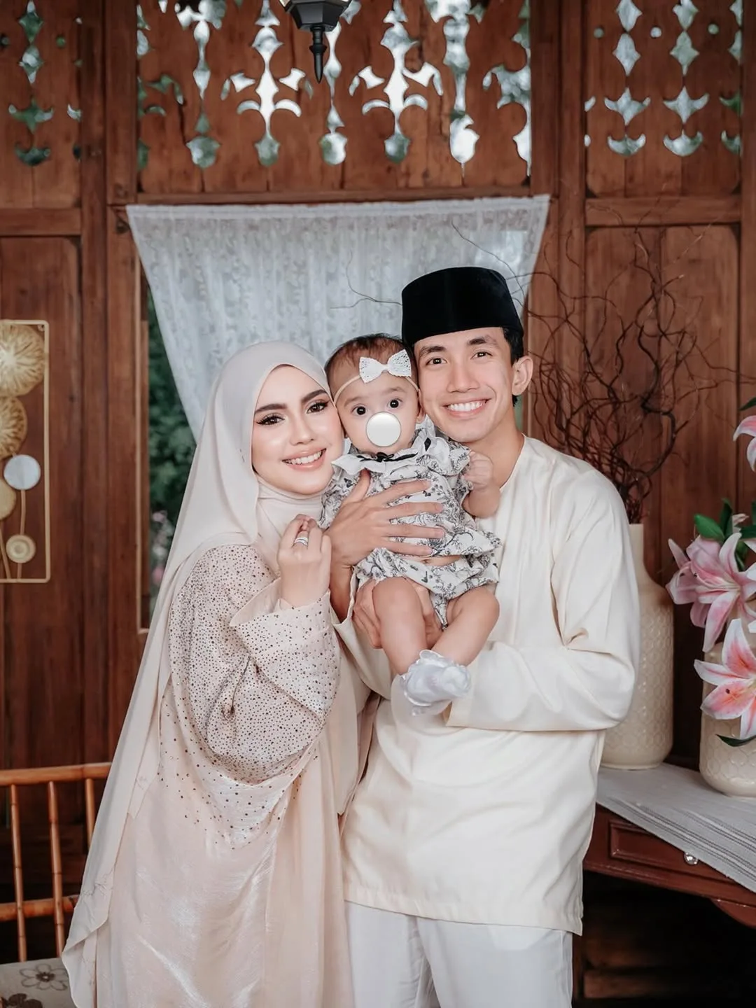 Bergelar Ibu Usia 24 Tahun, Dahlia Rizal Akui Letih Tapi Sangat Indah & Tiap Momen Bersama Anak Tak Ternilai!
