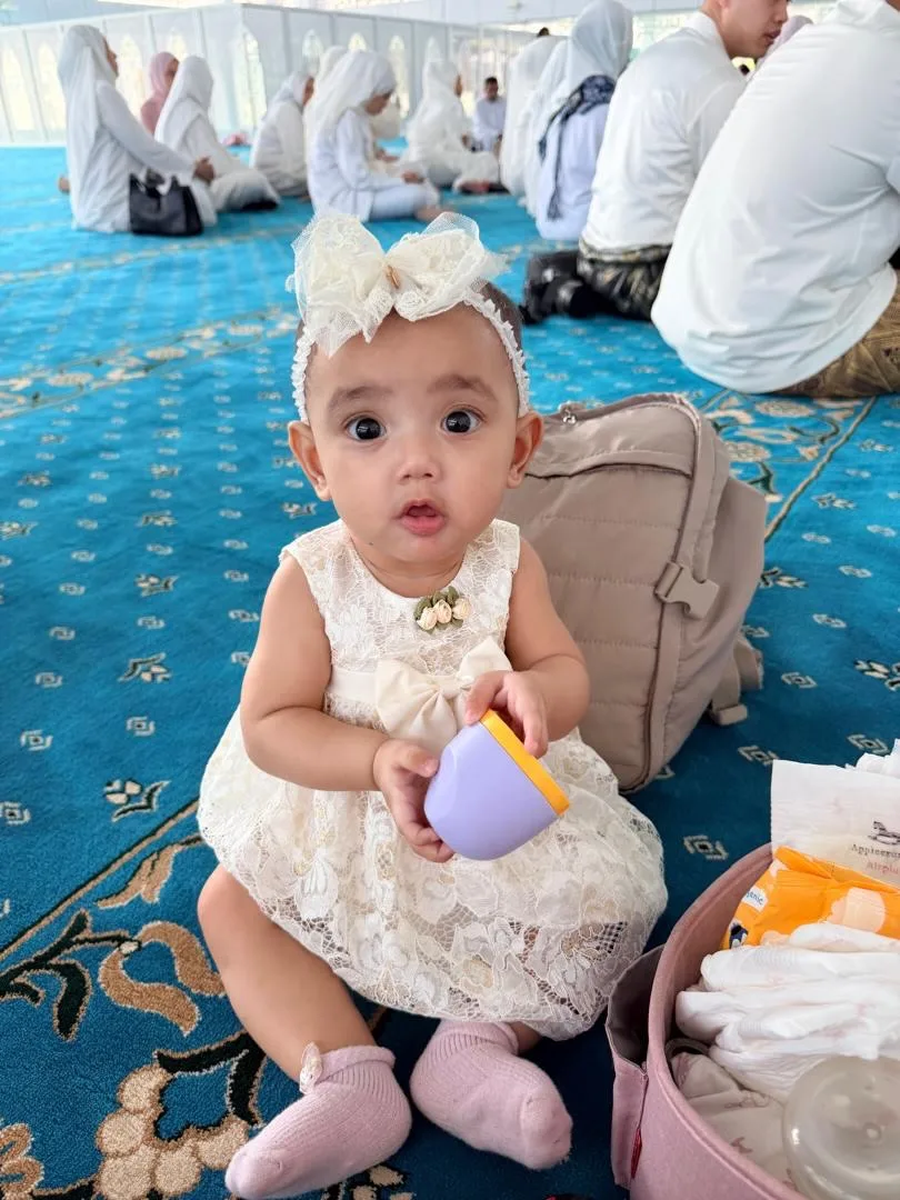 Bergelar Ibu Usia 24 Tahun, Dahlia Rizal Akui Letih Tapi Sangat Indah & Tiap Momen Bersama Anak Tak Ternilai!