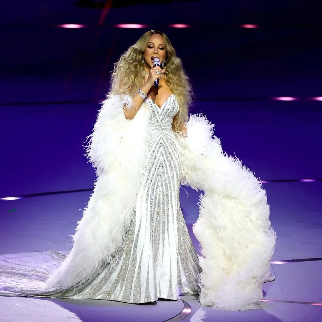 Warisi Bakat Mendiang Ibu Yang Juga Guru Vokal, Mariah Carey Kini 56 Tahun & Ada Anak Kembar!