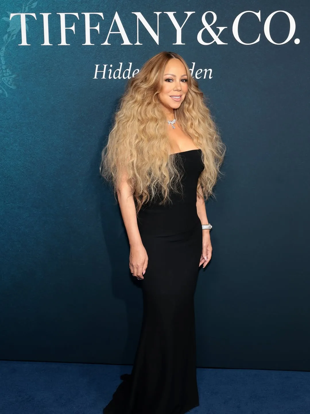Warisi Bakat Mendiang Ibu Yang Juga Guru Vokal, Mariah Carey Kini 56 Tahun & Ada Anak Kembar!