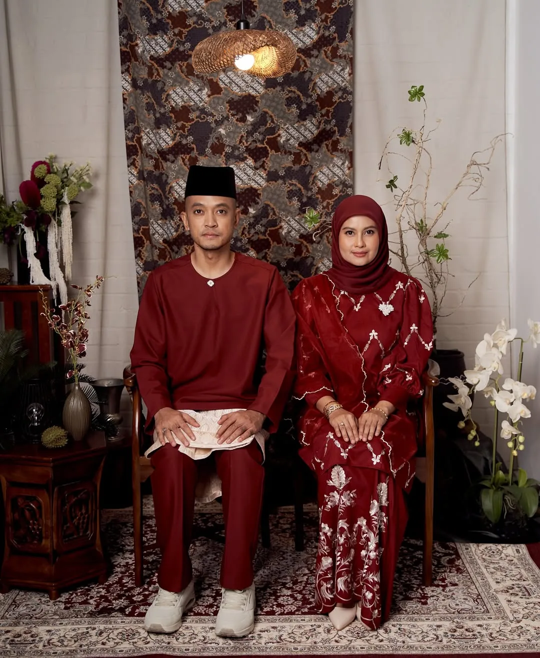 Terima Jemputan Sebagai Duyufurrahman, Tomok & Ayu Abas Berangkat Ke Tanah Suci Bagi Menunaikan Haji!