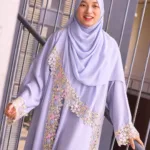 الحَيَاةُ قَصِيْرَةٌ، فَاجْعَلْهَا جَمِيْلَةًHidup ini singkat, maka jadikanlah indah🤍.Semua si (1)