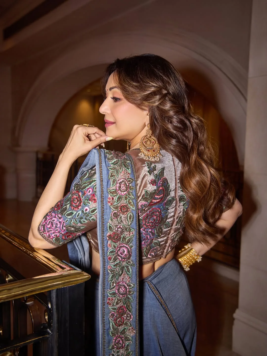 Madhuri Dixit Dedah Rahsia Kulit Mulus Usia 59, Penting Pakai 'Rose Water' Setiap Hari 15 Madhuri Dixit Dedah Rahsia Kulit Mulus Usia 59, Penting Pakai ‘Rose Water’ Setiap Hari