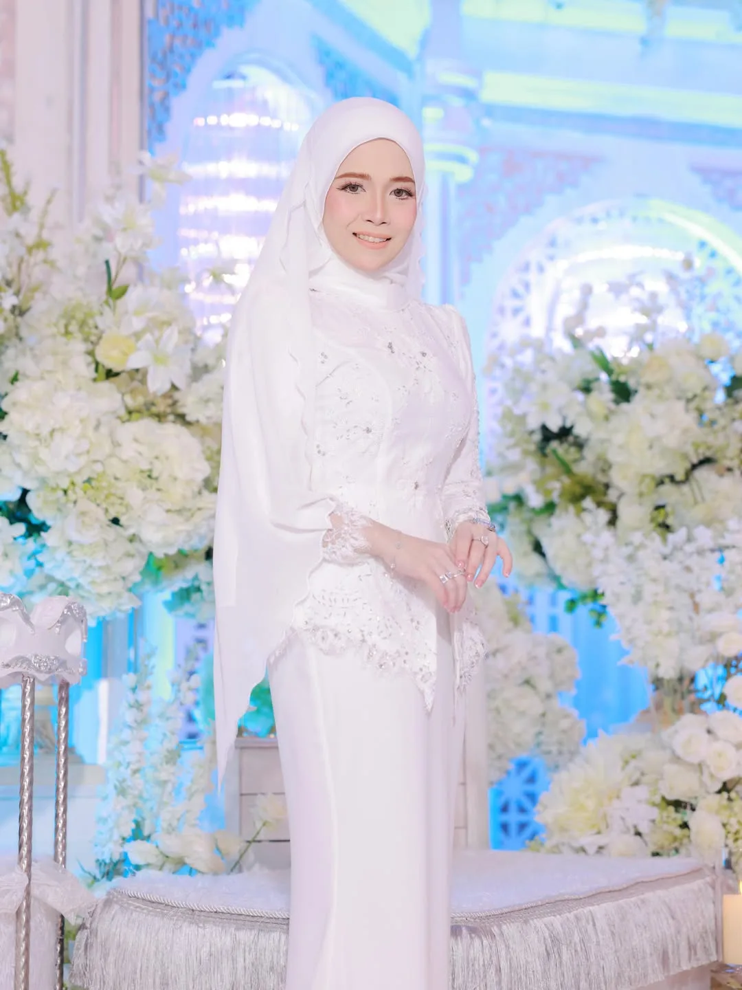 Datin Afzalizah Timang Anak Lelaki Keempat, Majlis Aqiqah & Berendoi Cahaya Mata Usahawan Kosmetik Ini Mewah Macam Wedding!