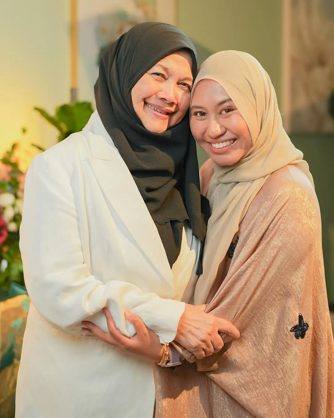 Doa Di Hajarul Aswad Tahun Lalu Dimakbulkan, Fatin Nabila Kongsi Foto Nikah & Kembali Bergelar Isteri! 13 Doa Di Hajarul Aswad Tahun Lalu Dimakbulkan, Fatin Nabila Kongsi Foto Nikah & Kembali Bergelar Isteri!