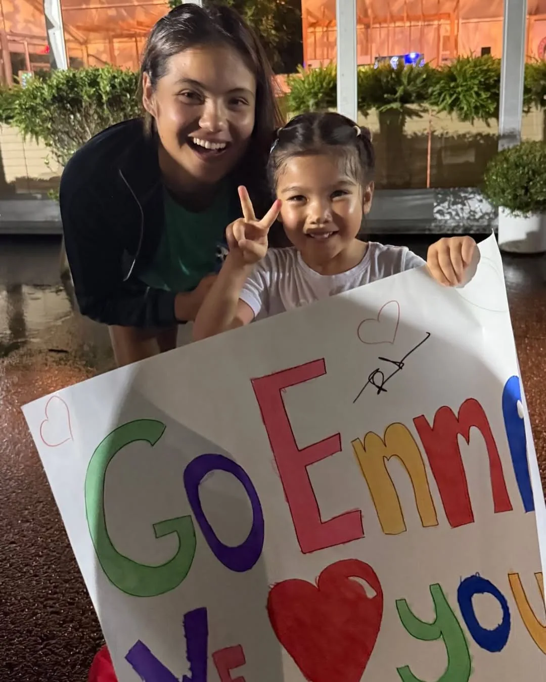 Ratu Tenis Nombor 1 Britain, Atlet Cantik Emma Raducanu Dilantik Duta Jenama Global Uniqlo! 37 Ratu Tenis Nombor 1 Britain, Atlet Cantik Emma Raducanu Dilantik Duta Jenama Global Uniqlo!