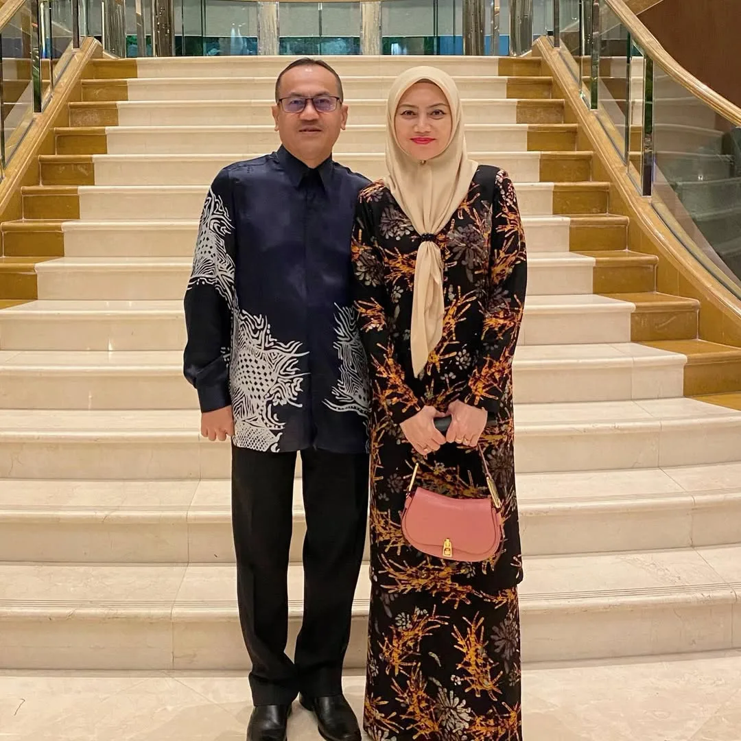 Pernah Lalui Fasa Ibu Tunggal, Datin Hayati Rahman Kembali Bangkit & Penampilan Awet Mudanya Usia 60 Raih Pujian!