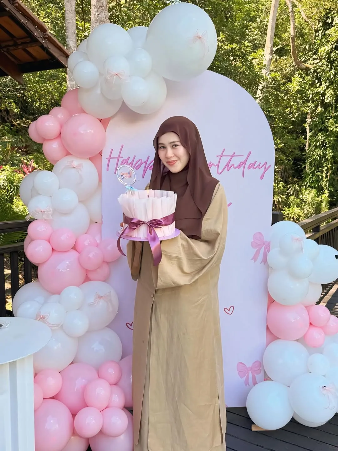 Makin Terbang Tinggi, Dari Doktor Gigi Kini Dr Fie Tawfek Terima Anugerah Pengiktirafan Usahawan & Tampil ‘Glowing’!