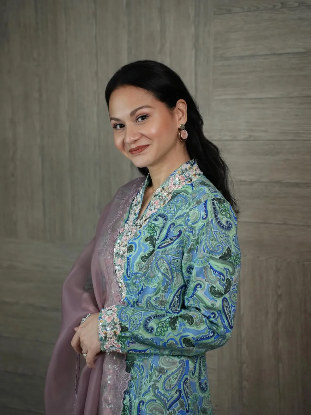 Injak Usia 40 Tahun, Sharifah Amani Bertuah Dikelilingi Insan Tersayang! Rakan Artis Siap Buat Kejutan Birthday