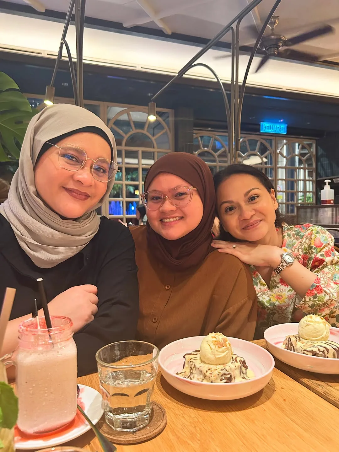 Alami Keguguran Selepas Sambut Birthday Ke-31, Sharifah Aryana Percaya Takdir & Hikmah Sebalik Ujian! 15 Alami Keguguran Selepas Sambut Birthday Ke-31, Sharifah Aryana Percaya Takdir & Hikmah Sebalik Ujian!