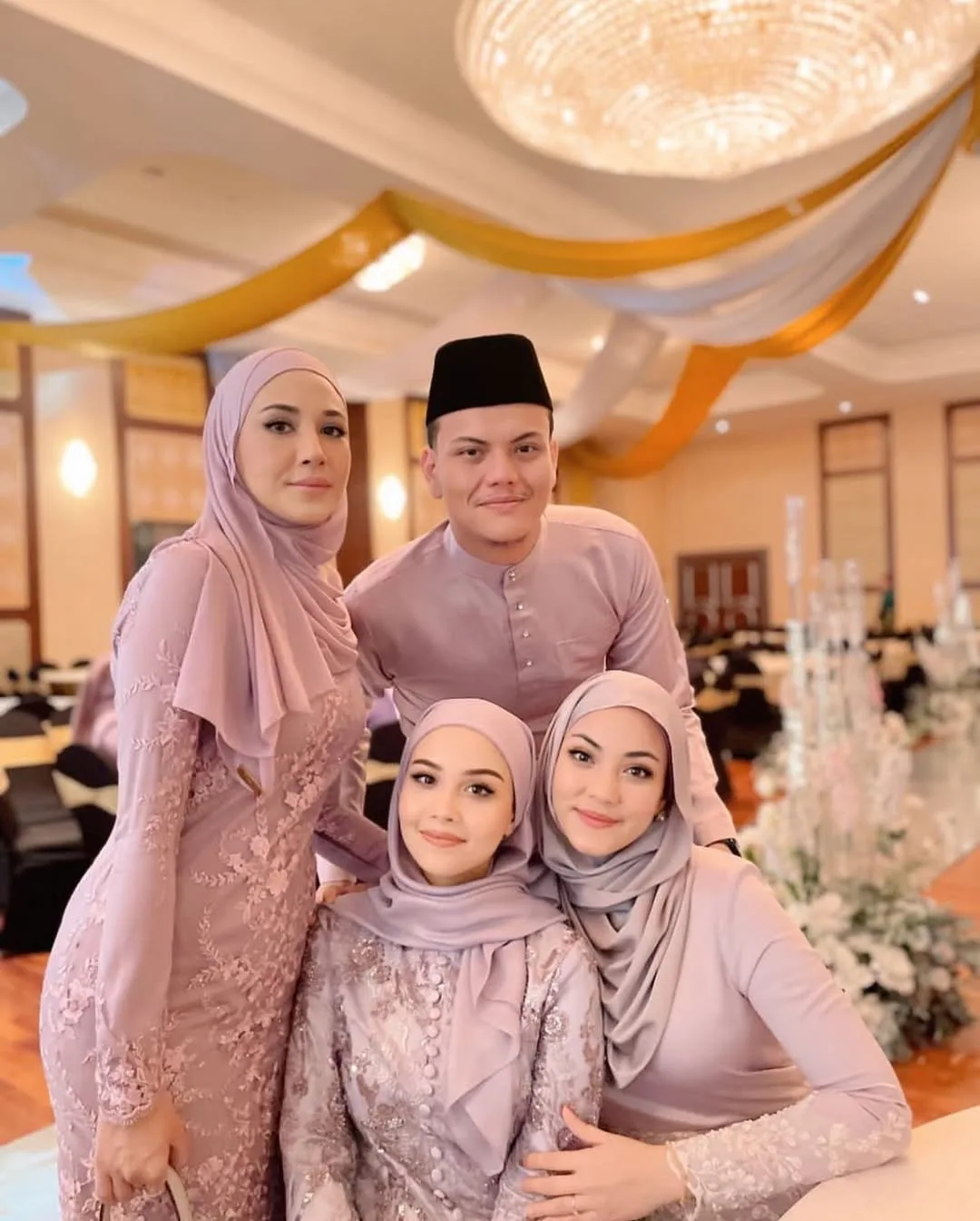 Anggunnya Ibu Fathia Latiff, Aktres Cantik Ini Hargai Jasa Ratu Hati & Titip Doa Bermakna Sempena Hari Lahir Ibu Tersayang! 23 Anggunnya Ibu Fathia Latiff, Aktres Cantik Ini Hargai Jasa Ratu Hati & Titip Doa Bermakna Sempena Hari Lahir Ibu Tersayang!