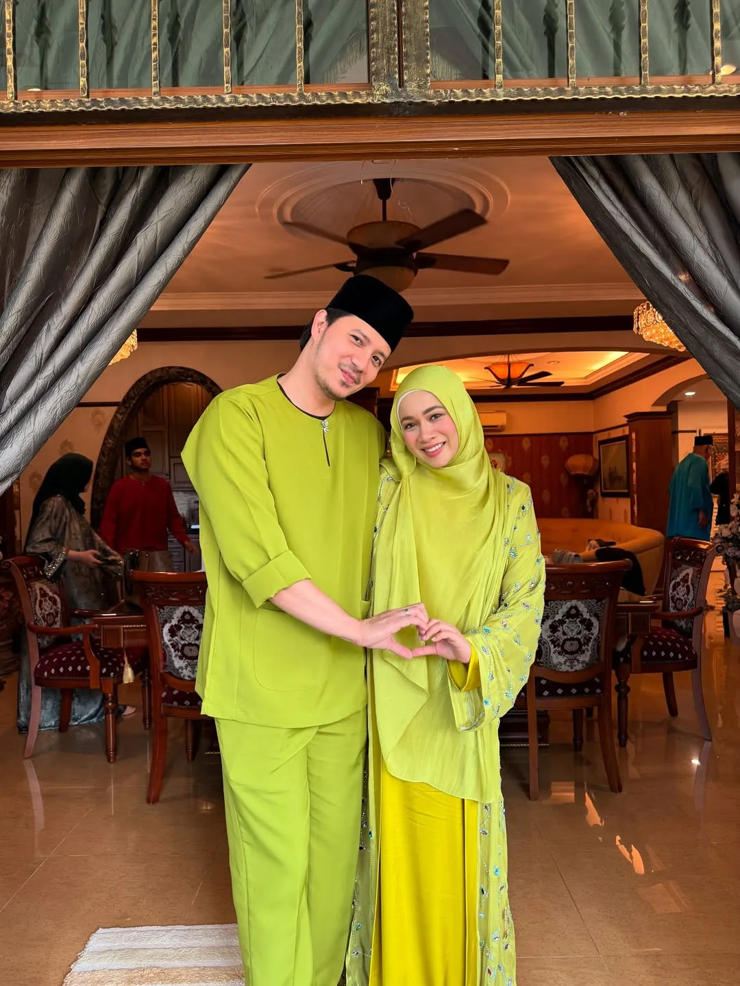 “Moga Allah Ganjarkan Syurga Untuk Suami Saya,” Selamat Bersalin Muhammad Jarir Umar, Amira Othman Hargai Jasa Suami!