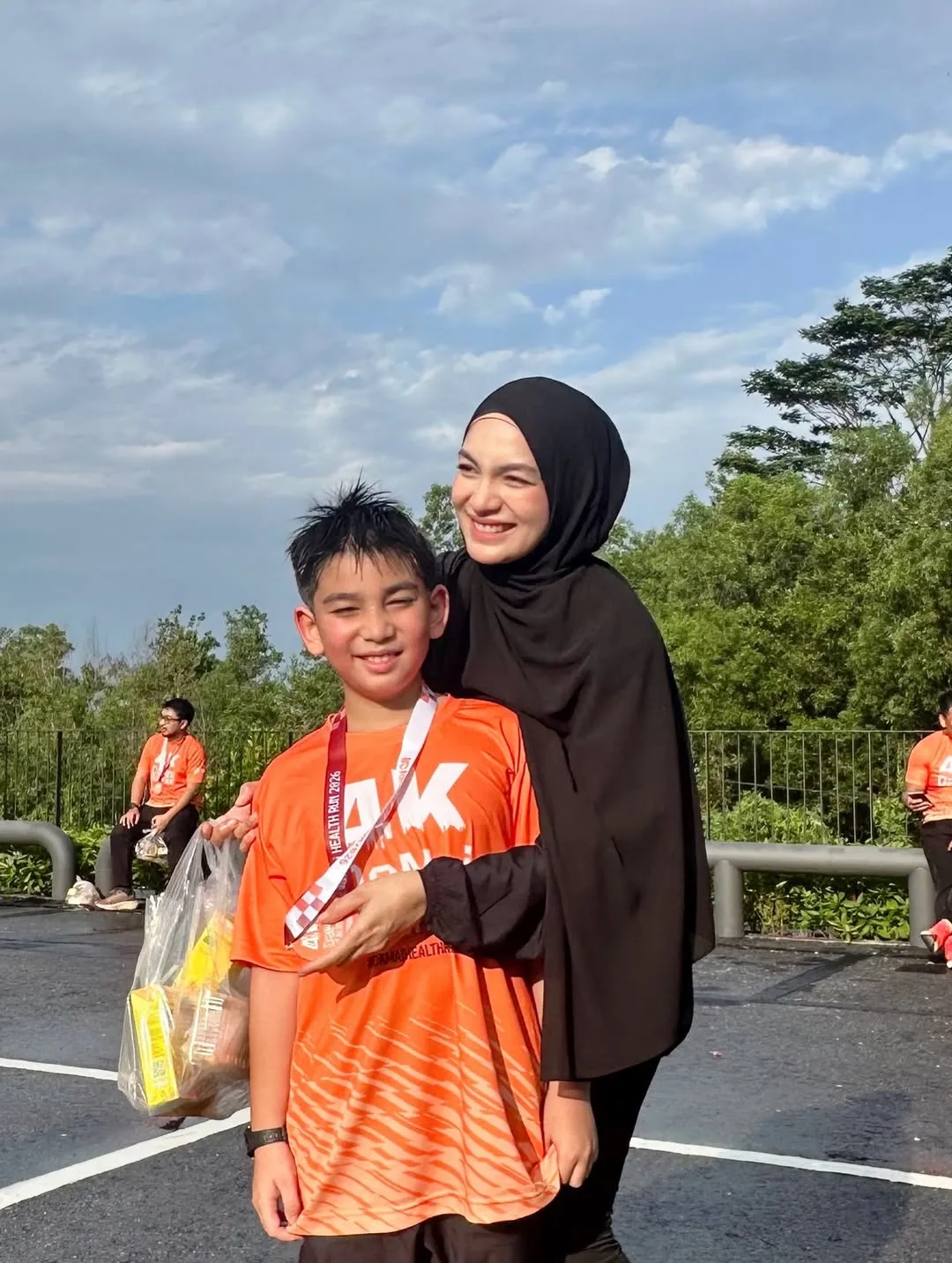 Hampir Sedekad Kahwin & Tanpa Kontroversi, Amyra Rosli Bahagia Di Sisi Amar Baharin & Sepasang Cahaya Mata!