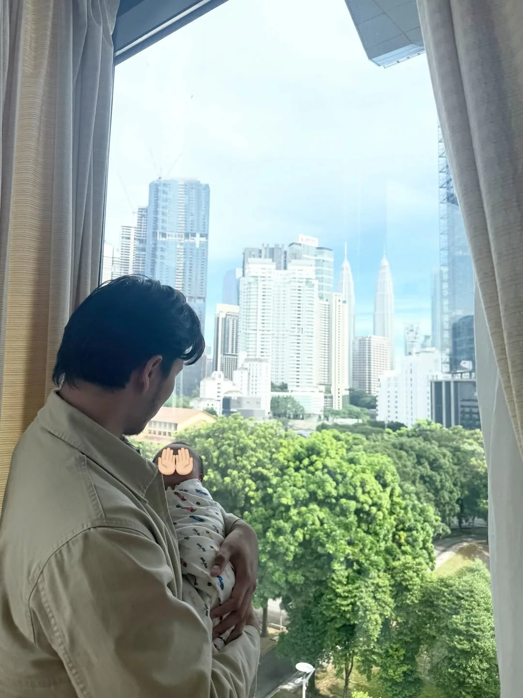 “Moga Allah Ganjarkan Syurga Untuk Suami Saya,” Selamat Bersalin Muhammad Jarir Umar, Amira Othman Hargai Jasa Suami!