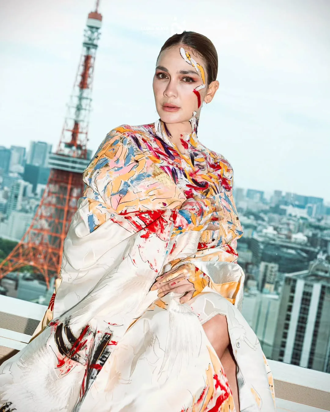 Luna Maya & Elisa Chana Cipta Magis Seni di Tokyo, Jepun, Secantik Lukisan Hidup! 10 Luna Maya & Elisa Chana Cipta Magis Seni di Tokyo, Jepun, Secantik Lukisan Hidup!