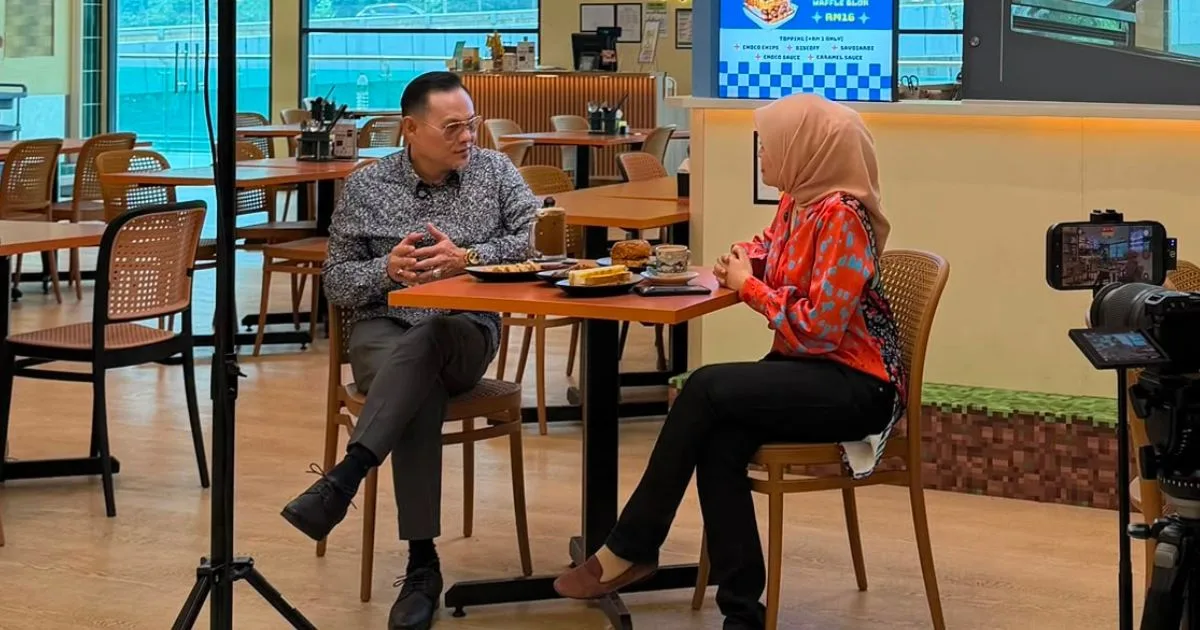 Adam Corrie Lee Pengasas Kopihut, Dedah Perjalanan Awal Peluk Islam & Dinobatkan Tokoh Saudara Kita 4 Adam Corrie Lee Pengasas Kopihut, Dedah Perjalanan Awal Peluk Islam & Dinobatkan Tokoh Saudara Kita