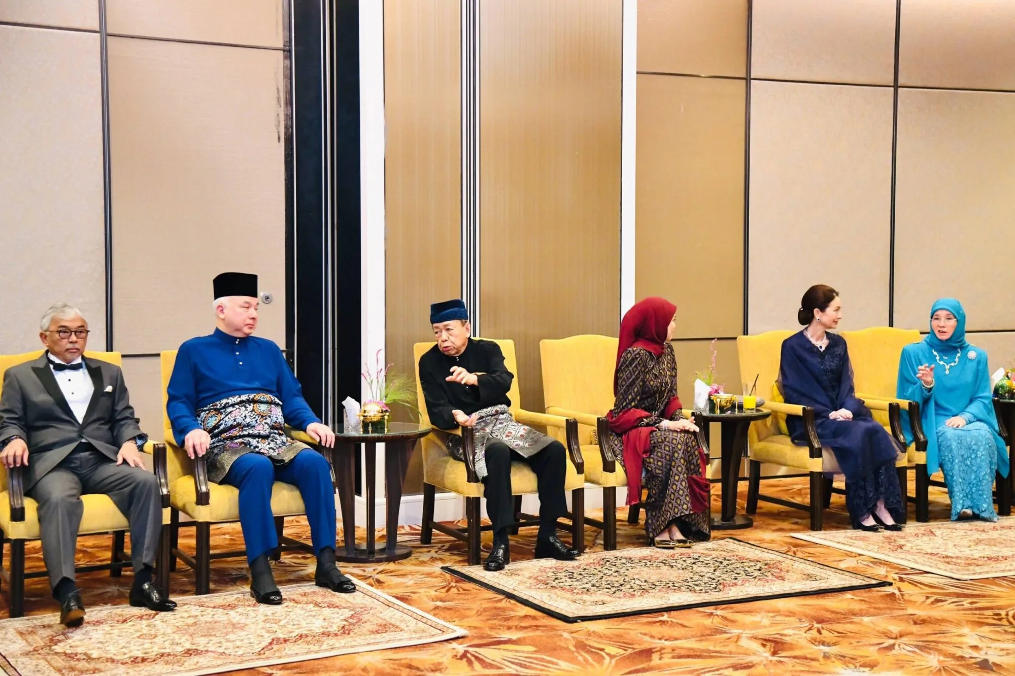 Majlis Persandingan Diraja YM Dato' Indera Puteri Munawarah Syammiyah & Dr. Amin Aznizan Mewah & Beradat 11 Majlis Persandingan Diraja YM Dato’ Indera Puteri Munawarah Syammiyah & Dr. Amin Aznizan Mewah & Beradat