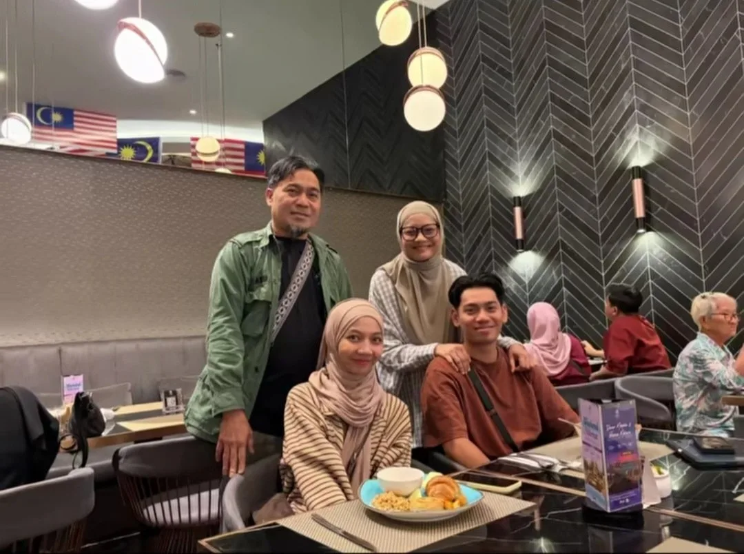 Wahid Senario & Isteri Terima Menantu, Waiz Wahid Selamat Bergelar Suami Lepas 4 Bulan Bertunang!