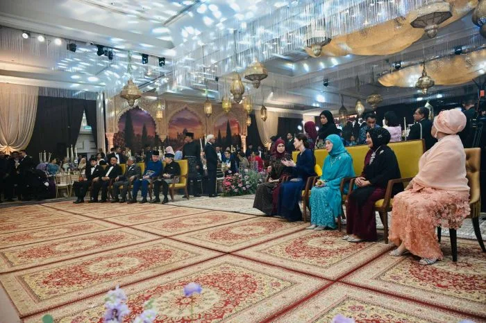 Majlis Persandingan Diraja YM Dato' Indera Puteri Munawarah Syammiyah & Dr. Amin Aznizan Mewah & Beradat 8 Majlis Persandingan Diraja YM Dato’ Indera Puteri Munawarah Syammiyah & Dr. Amin Aznizan Mewah & Beradat