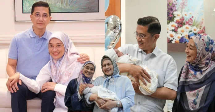 Dato' Seri Azmin Ali Timang Cucu Kelapan Dato' Seri Azmin Ali Timang Cucu Kelapan