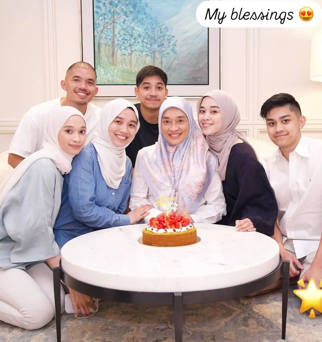 Timang Cucu Lelaki, Dato’ Seri Azmin Ali Syukur Kelahiran Cucu Ke-8 Diberi Nama Wan Aslan Ali! 17 Timang Cucu Lelaki, Dato’ Seri Azmin Ali Syukur Kelahiran Cucu Ke-8 Diberi Nama Wan Aslan Ali!