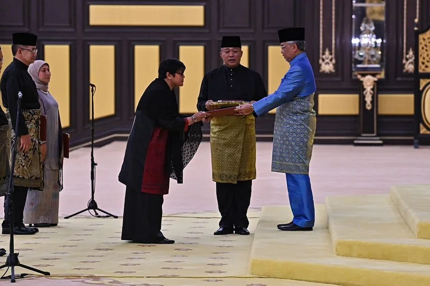 “With Love & Pride My Baby Girl!” Dato’ Sri Azalina Othman Said Bangga Anak Raih Ijazah Kelas Pertama