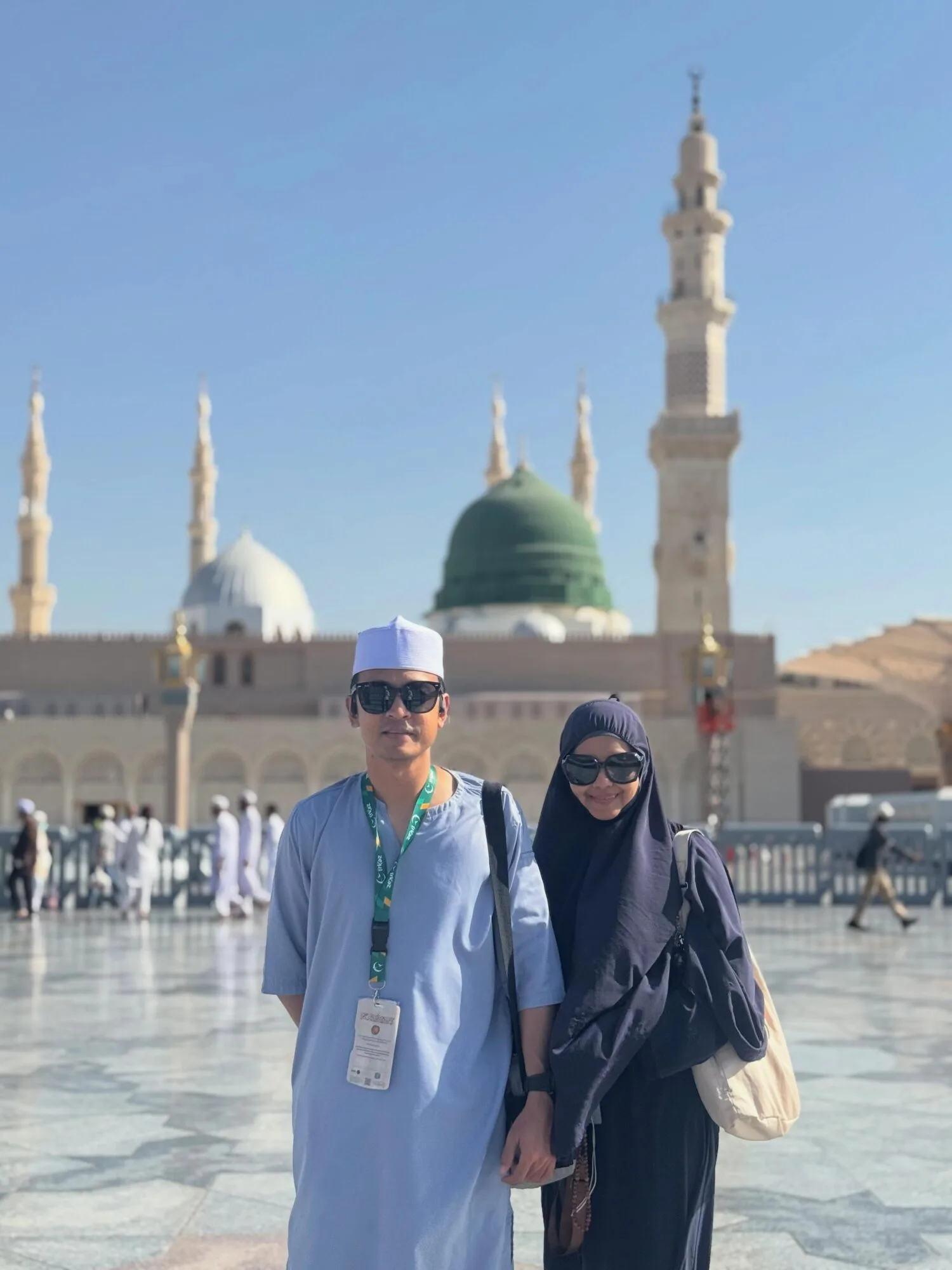 “Ayu Sayang Shah,” 15 Tahun Usia Perkahwinan Suri Hati Tomok, Ayu Abas Syukur Dikurnia Rumah Tangga Bahagia!