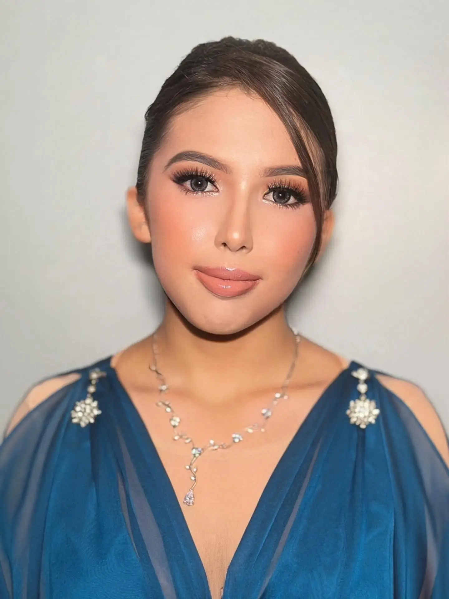 Raut Wajah Cantik & Warisi Bakat Nyanyian Ibu, Ruhil Ariana Buah Hati Ruhil Amani Ini Meniti Usia 22 Tahun!