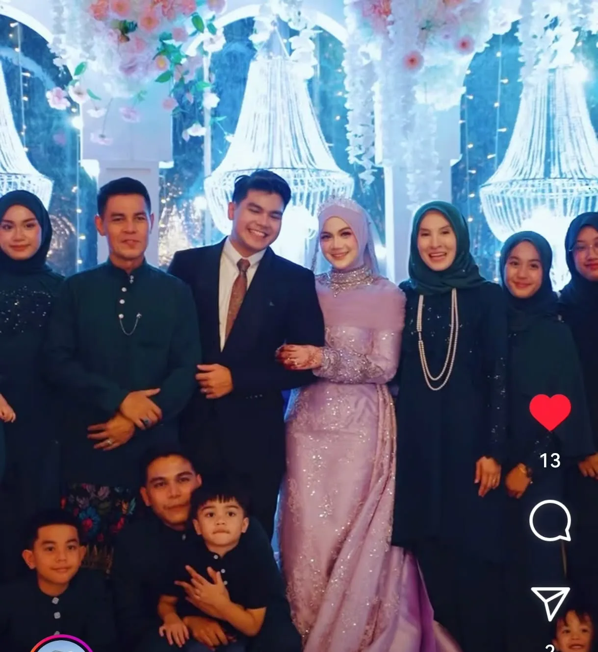Anak Keempat Selamat Berkahwin, Lisdawati Luah Rasa Syukur & Doa Buat Anak Serta Menantu! 14 Anak Keempat Selamat Berkahwin, Lisdawati Luah Rasa Syukur & Doa Buat Anak Serta Menantu!