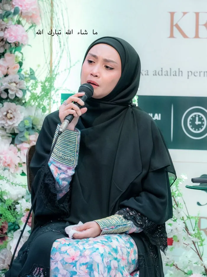 Wan Sharmila Tinggalkan Dunia Seni Demi Bergelar Mutawif, Pernah Rasa Tak Layak Bimbing Jemaah Haji & Umrah