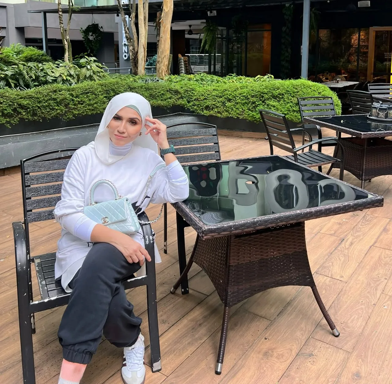 Shikin Maembong Pakai Tudung, Suami & Anak Non Stop Puji Cantik, Panjat Doa Terus Istiqamah! 7 Shikin Maembong Pakai Tudung, Suami & Anak Non Stop Puji Cantik, Panjat Doa Terus Istiqamah!