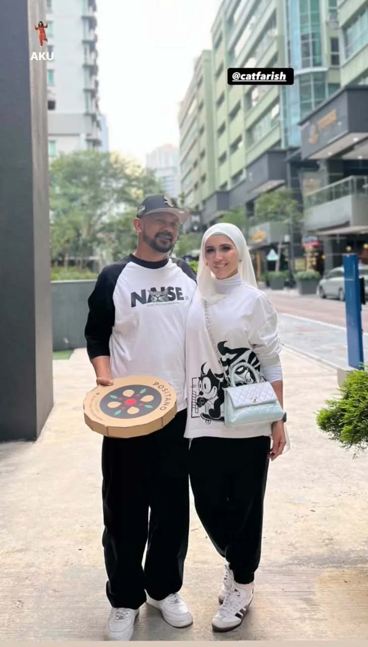 Shikin Maembong Pakai Tudung, Suami & Anak Non Stop Puji Cantik, Panjat Doa Terus Istiqamah! 6 Shikin Maembong Pakai Tudung, Suami & Anak Non Stop Puji Cantik, Panjat Doa Terus Istiqamah!
