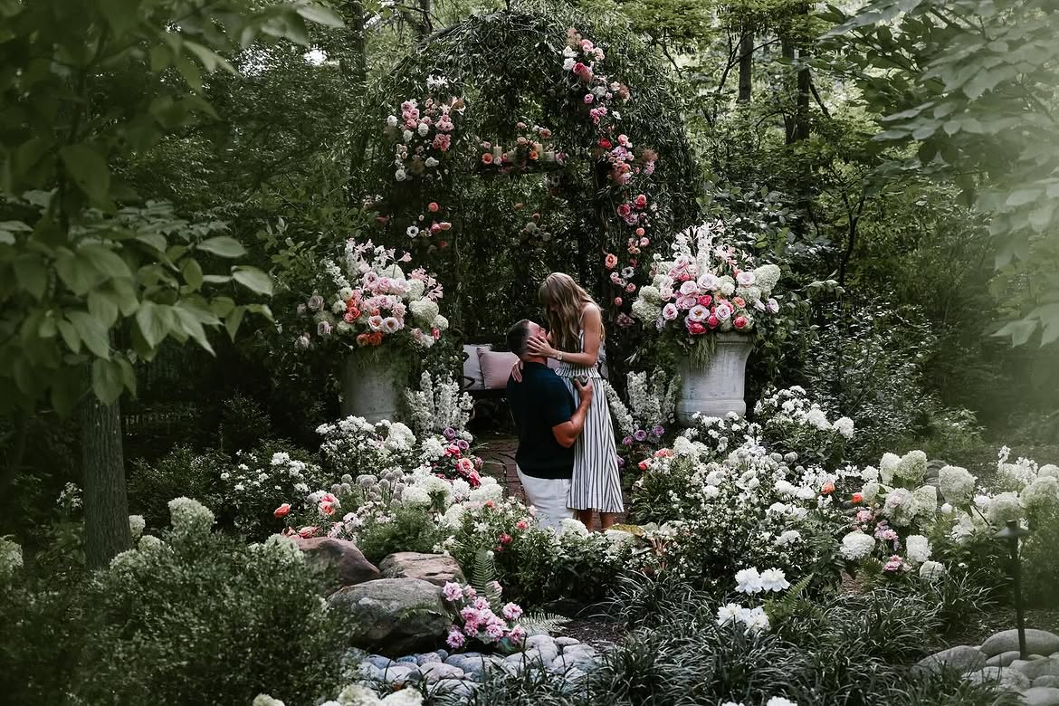 Taylor Swift dan Travis Kelce Sah Bergelar Suami Isteri, Majlis Perkahwinan Di Madison Square Garden Bak Fairytale Paling Indah 12 Taylor Swift dan Travis Kelce Sah Bergelar Suami Isteri, Majlis Perkahwinan Di Madison Square Garden Bak Fairytale Paling Indah