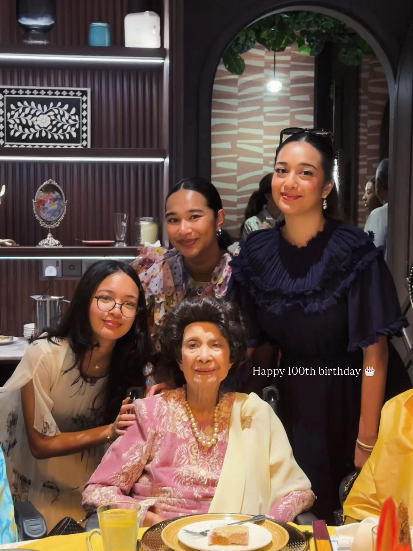 Tun Dr Siti Hasmah Mohamad Ali Cecah 100 Tahun, Lambang Isteri Negarawan Yang Rajin Menimba Ilmu 12 Tun Dr Siti Hasmah Mohamad Ali Cecah 100 Tahun, Lambang Isteri Negarawan Yang Rajin Menimba Ilmu