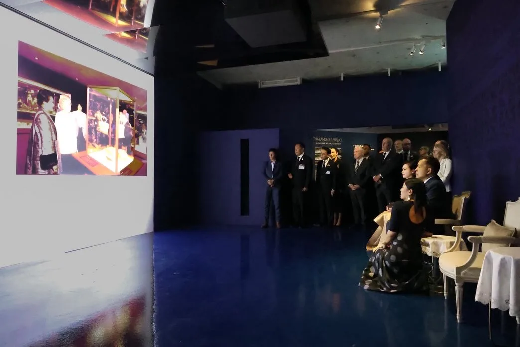 Puteri Sirivannavari Curi Tumpuan di Paris, Pencapaian Anakanda Raja Thailand Angkat Warisan Fesyen Diraja 19 Puteri Sirivannavari Curi Tumpuan di Paris, Pencapaian Anakanda Raja Thailand Angkat Warisan Fesyen Diraja